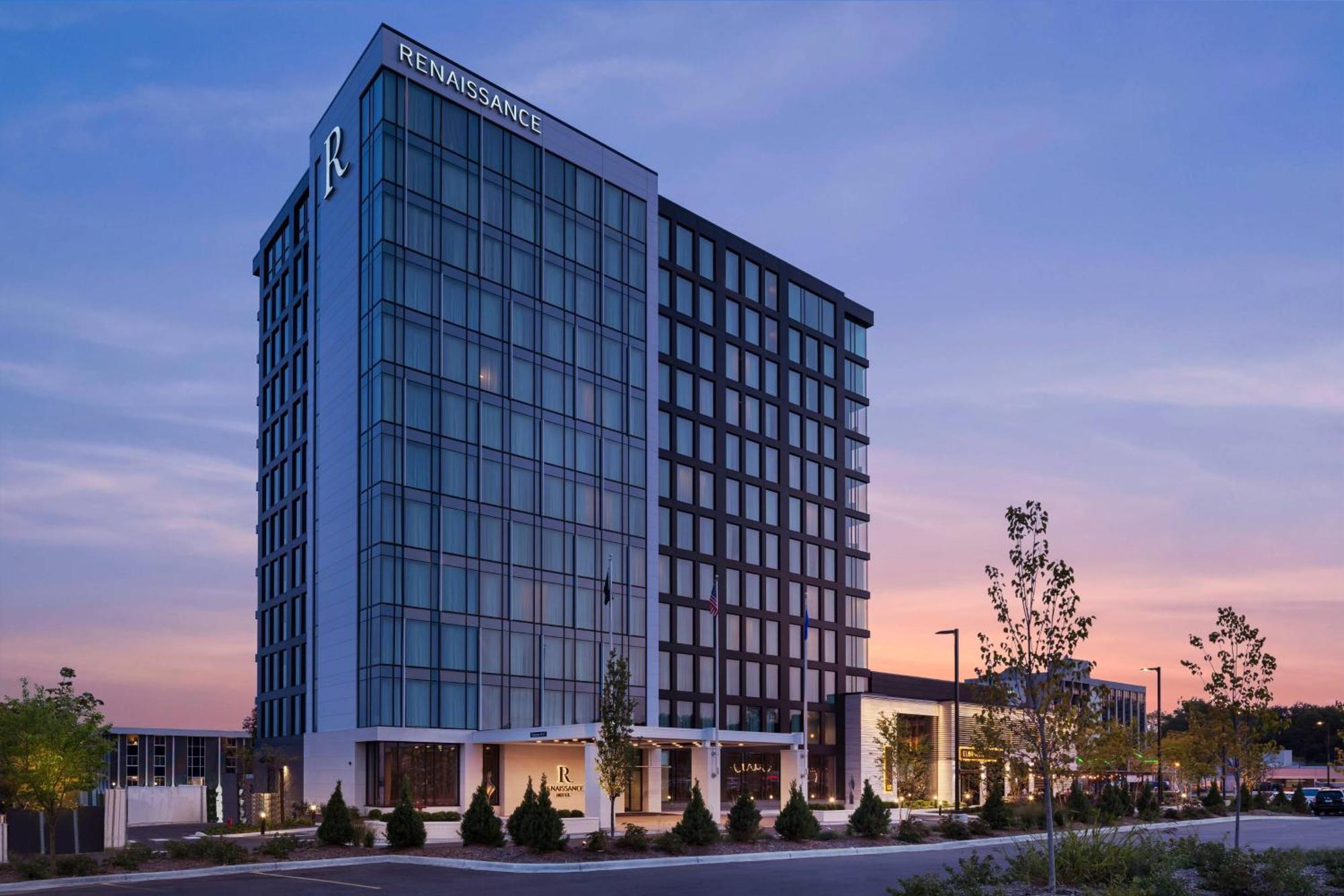 Renaissance Milwaukee West Hotel Wauwatosa Exterior photo